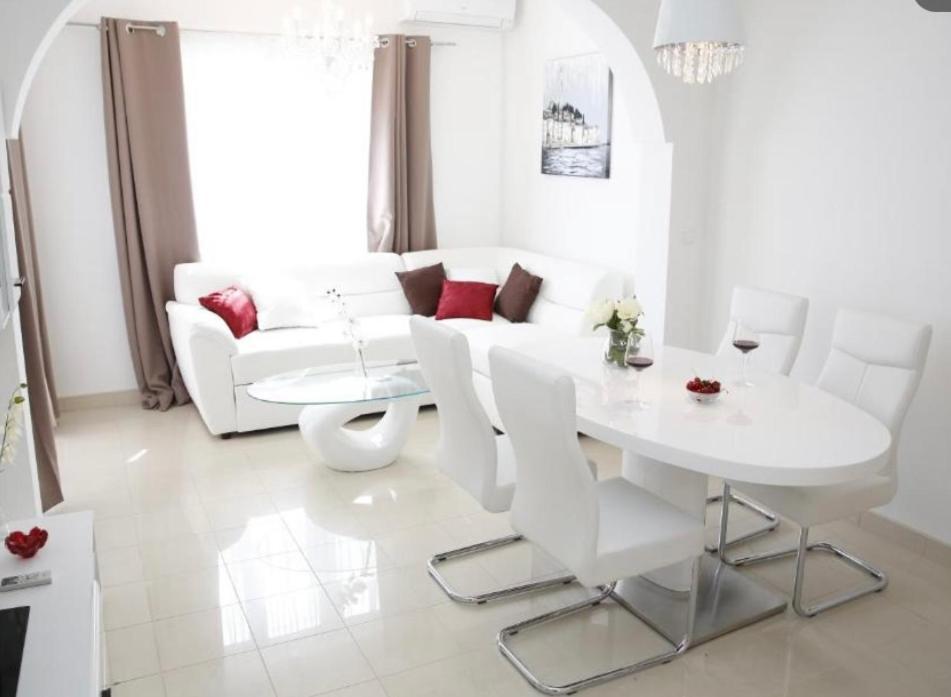 Villa Nera Vodice Exteriör bild