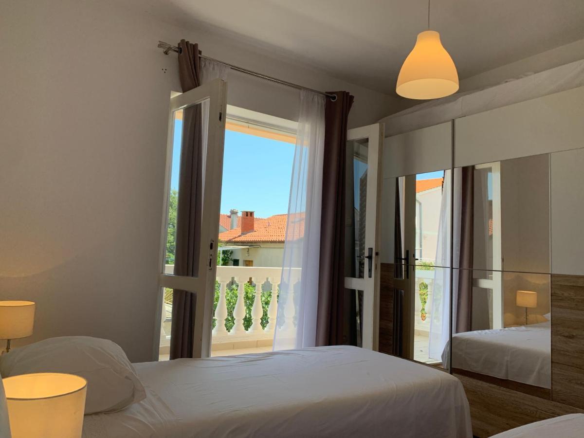 Villa Nera Vodice Exteriör bild