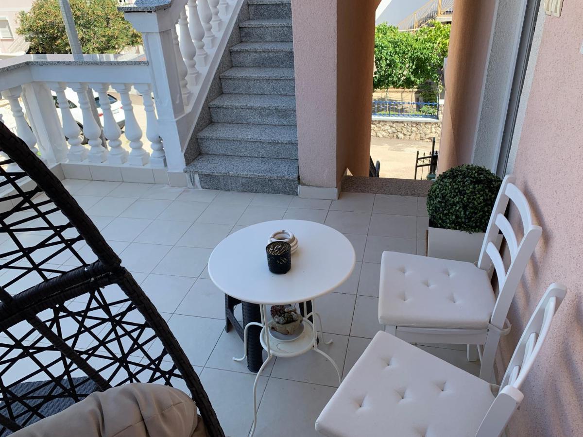 Villa Nera Vodice Exteriör bild