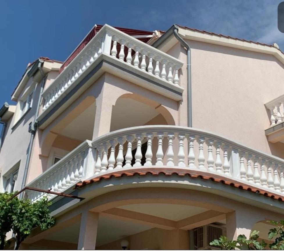 Villa Nera Vodice Exteriör bild