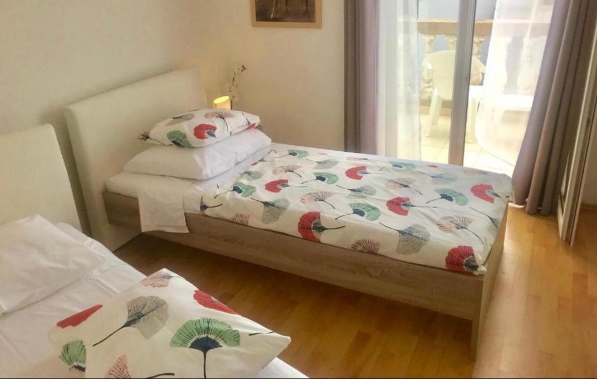 Villa Nera Vodice Exteriör bild